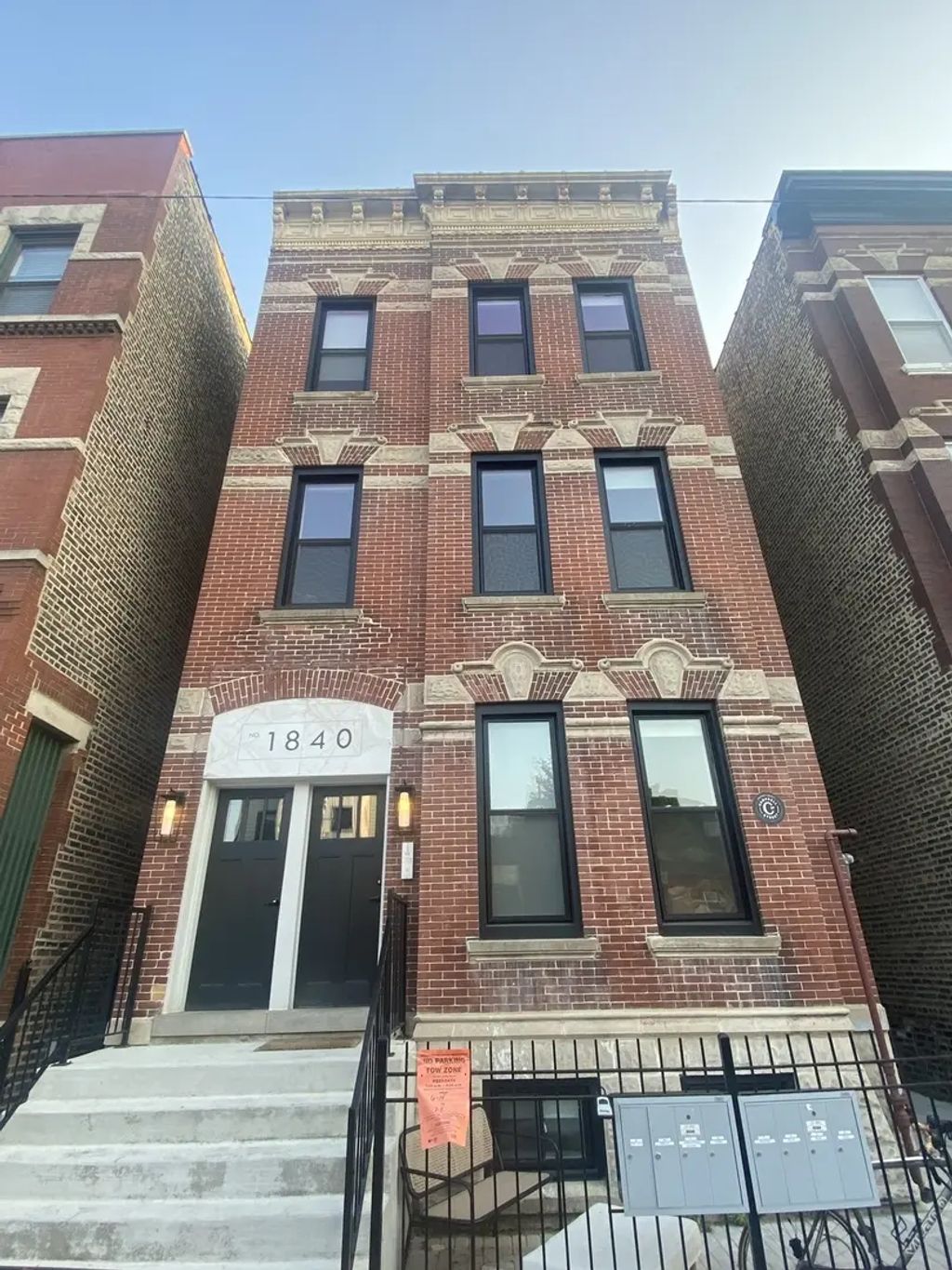 1840 W Augusta Boulevard, Chicago