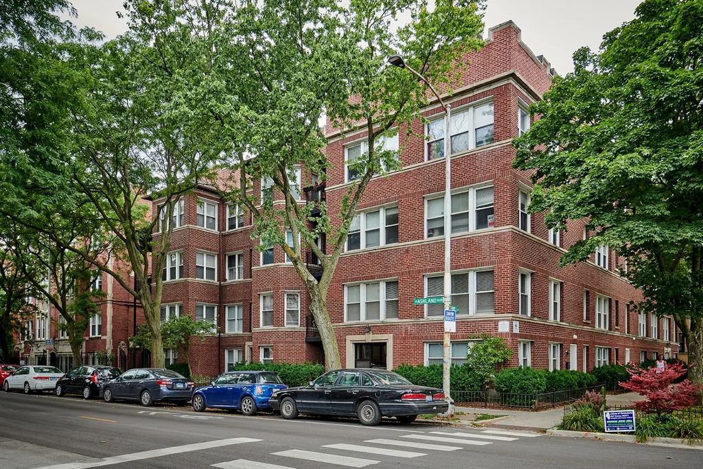 6834 N Ashland Boulevard 3, Chicago, 60626