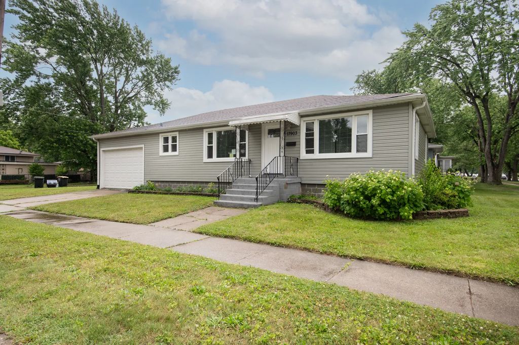 17903 Park Avenue, Lansing
