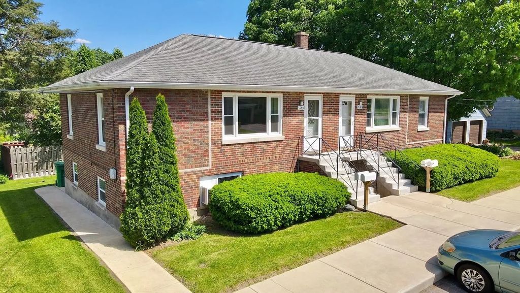 314 N Locust Street 314-ll, Sycamore