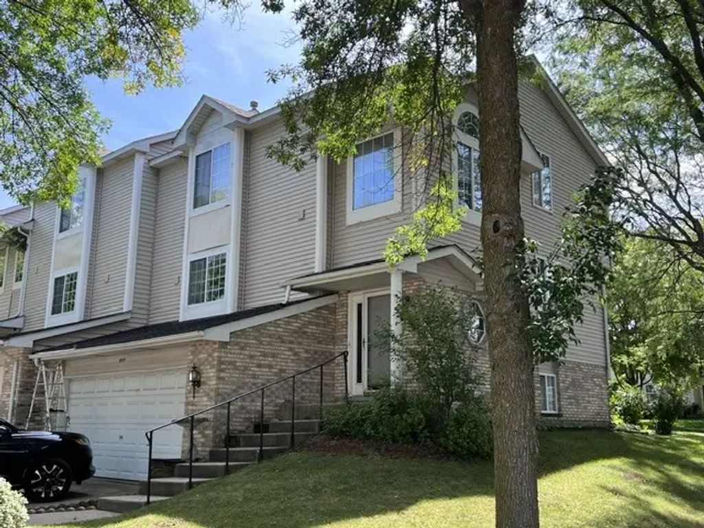 355 Stevens Court, Grayslake