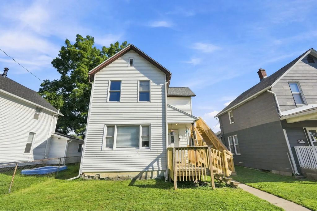 1828 W 6th Street, Davenport