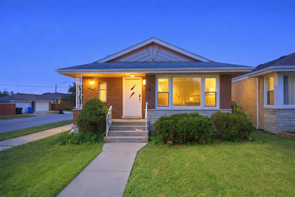 3798 W 76th Place, Chicago