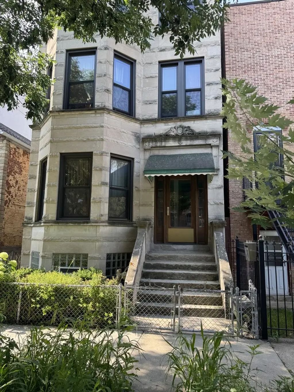 2435 W Thomas Street 3f, Chicago