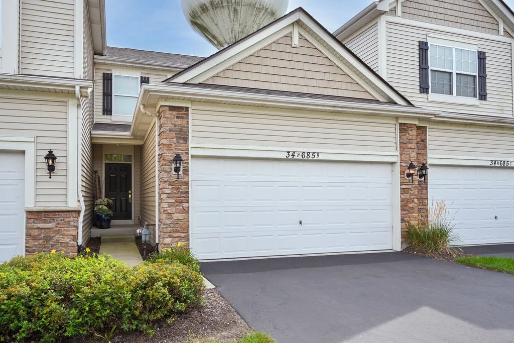 34w685 Roosevelt Avenue B, St. Charles