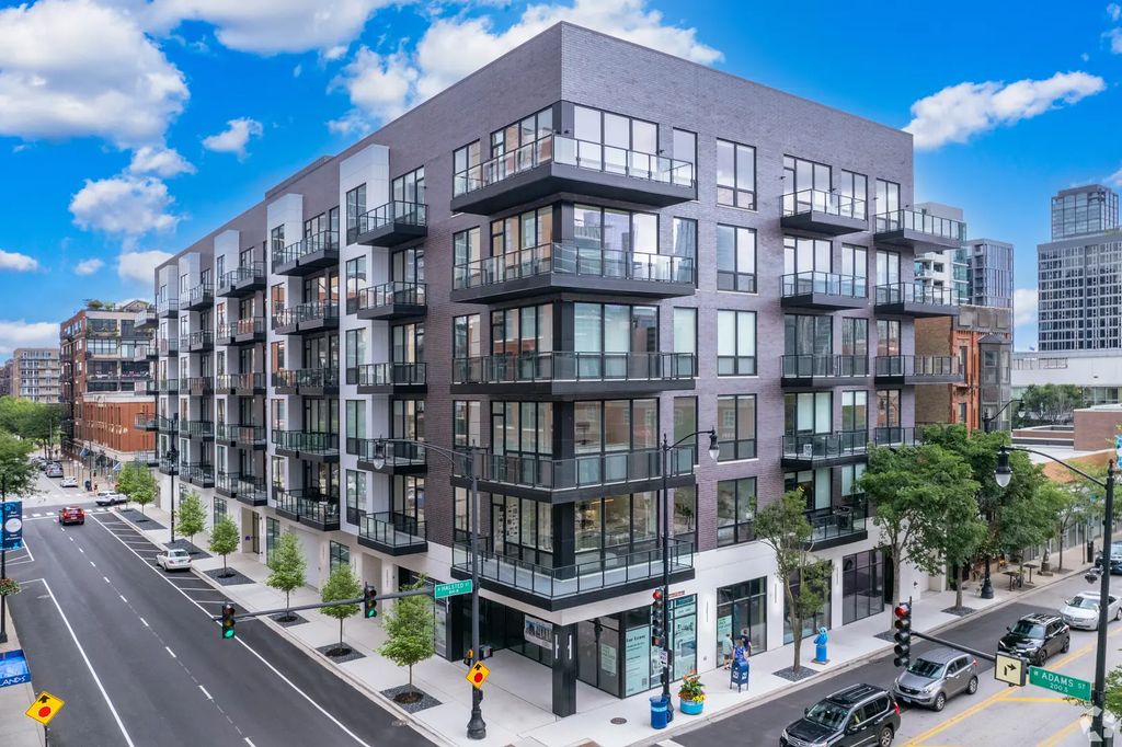 812 W Adams Street 504, Chicago, 60607