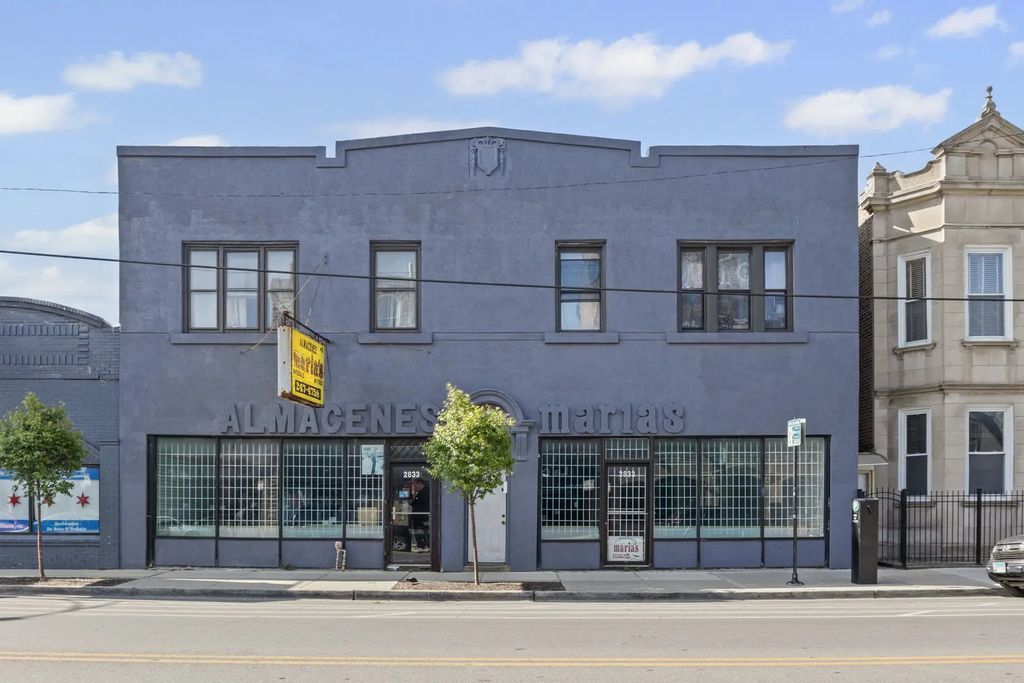 2833 W Cermak Road, Chicago