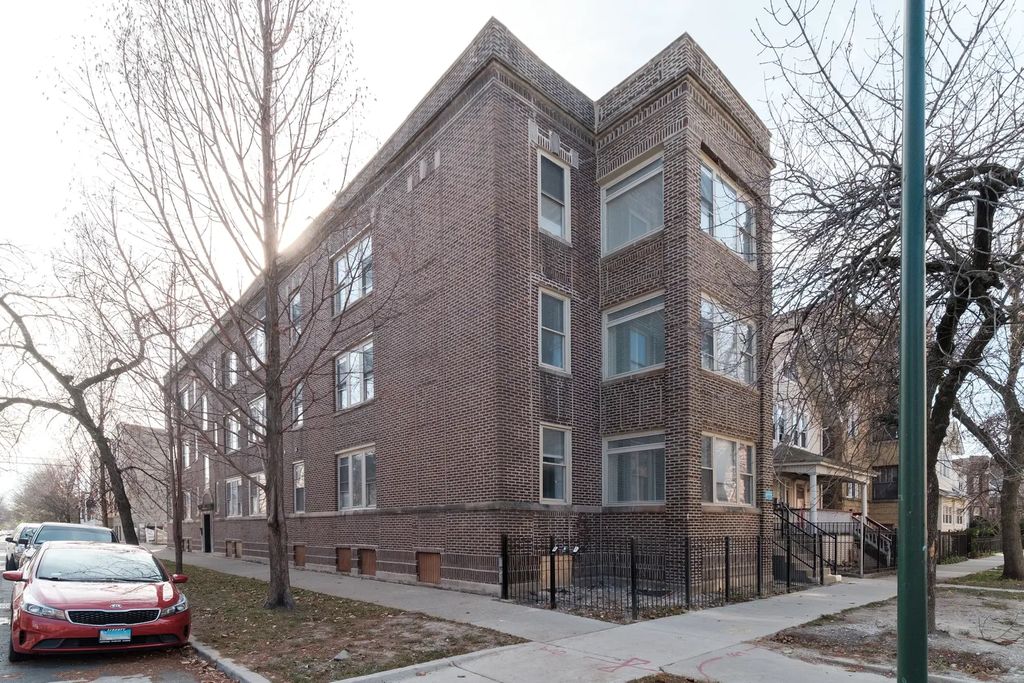 3101 W Leland Avenue 2, Chicago, 60625