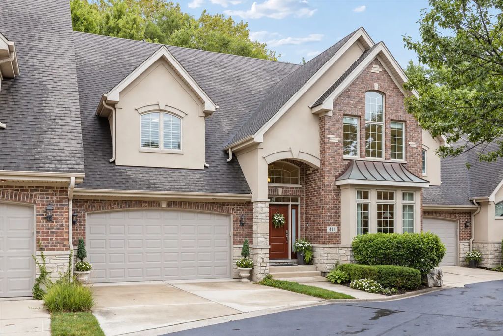 411 Skipping Stone Lane 411, Hinsdale