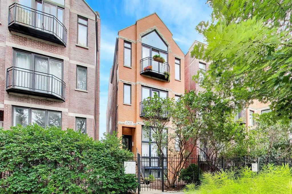 2418 W Cortez Street 2, Chicago