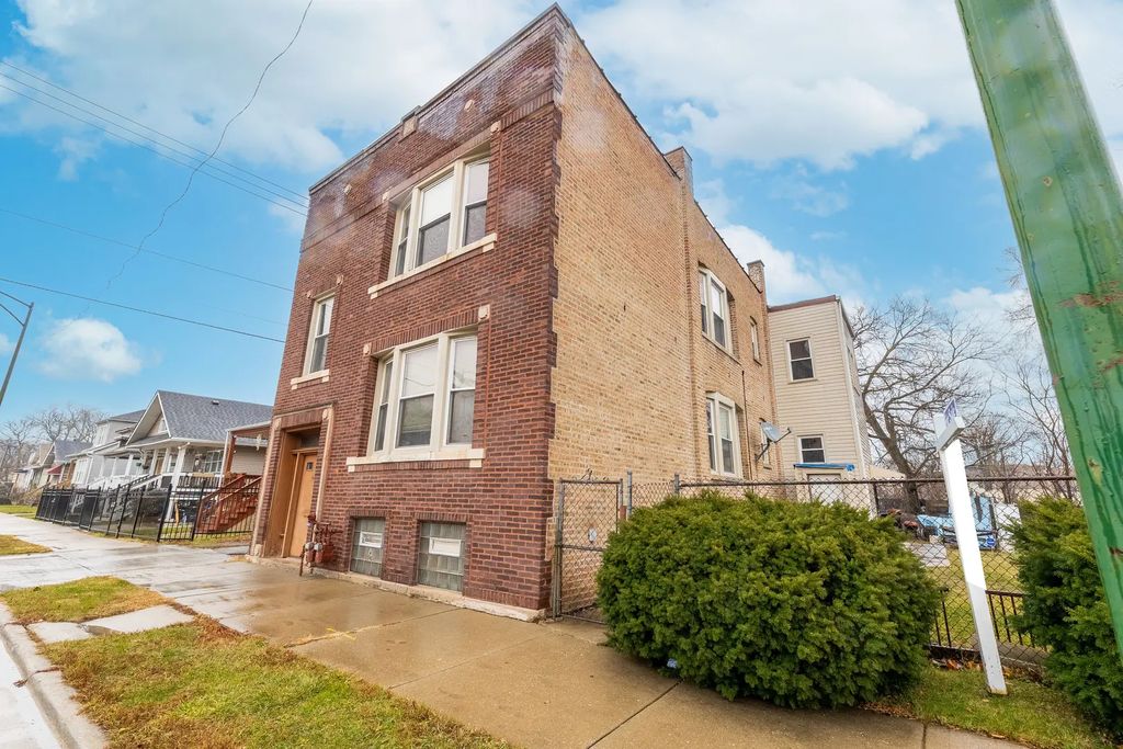 11849 S Wentworth Avenue, Chicago, 60628