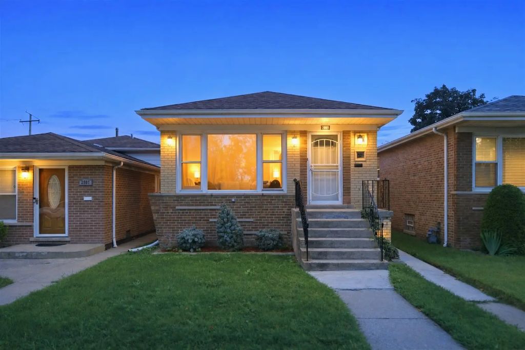 2805 E 130th Street, Chicago