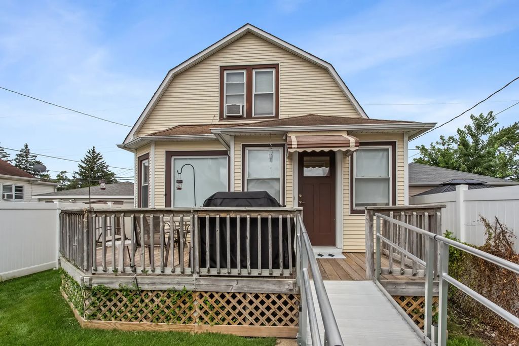 3872 N Ottawa Avenue, Chicago