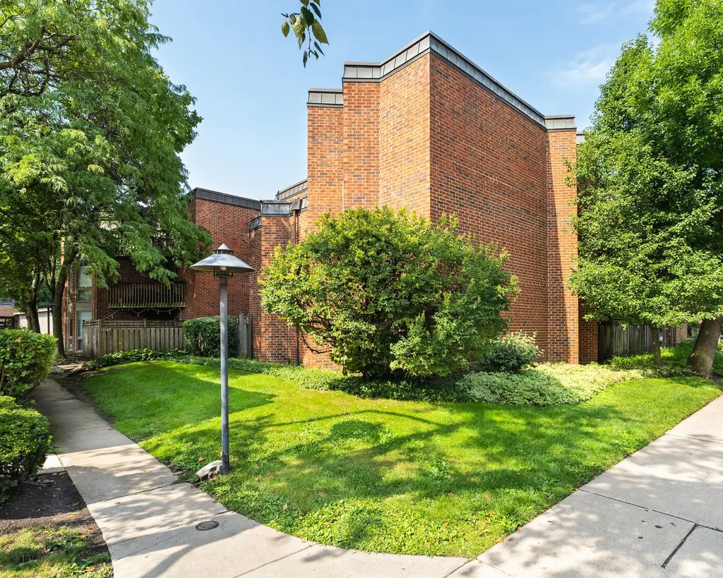 2140 N Lincoln Avenue 5207, Chicago, 60614
