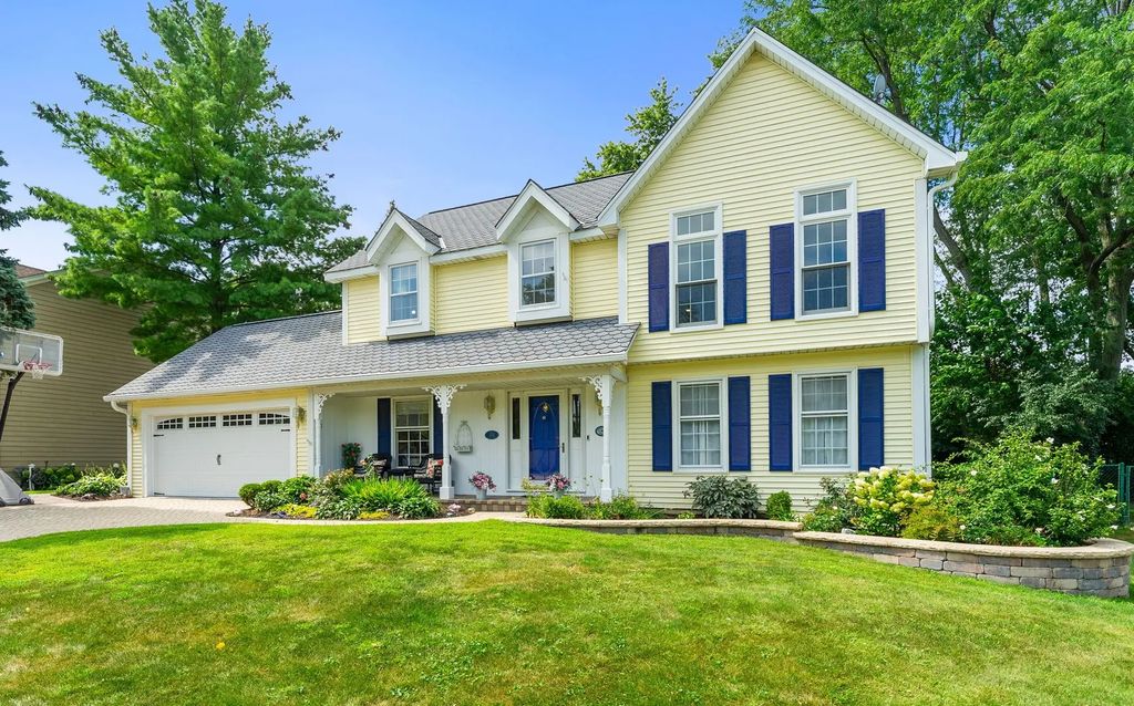 174 S Montclair Avenue, Glen Ellyn