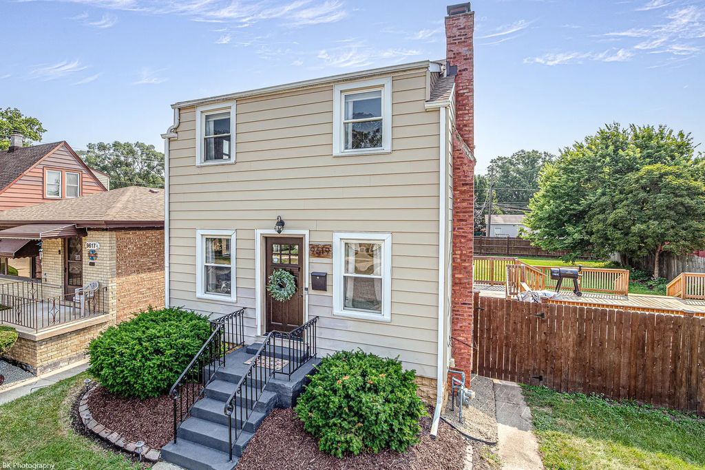 9619 S Albany Avenue, Evergreen Park
