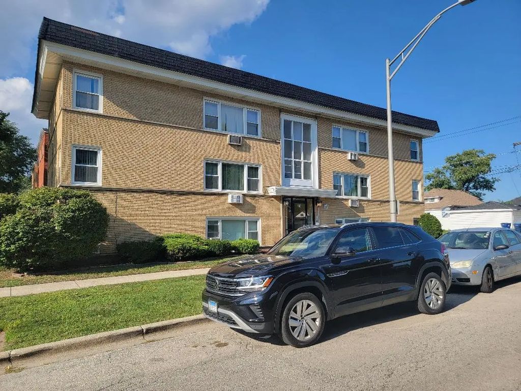 445 22nd Avenue, Bellwood