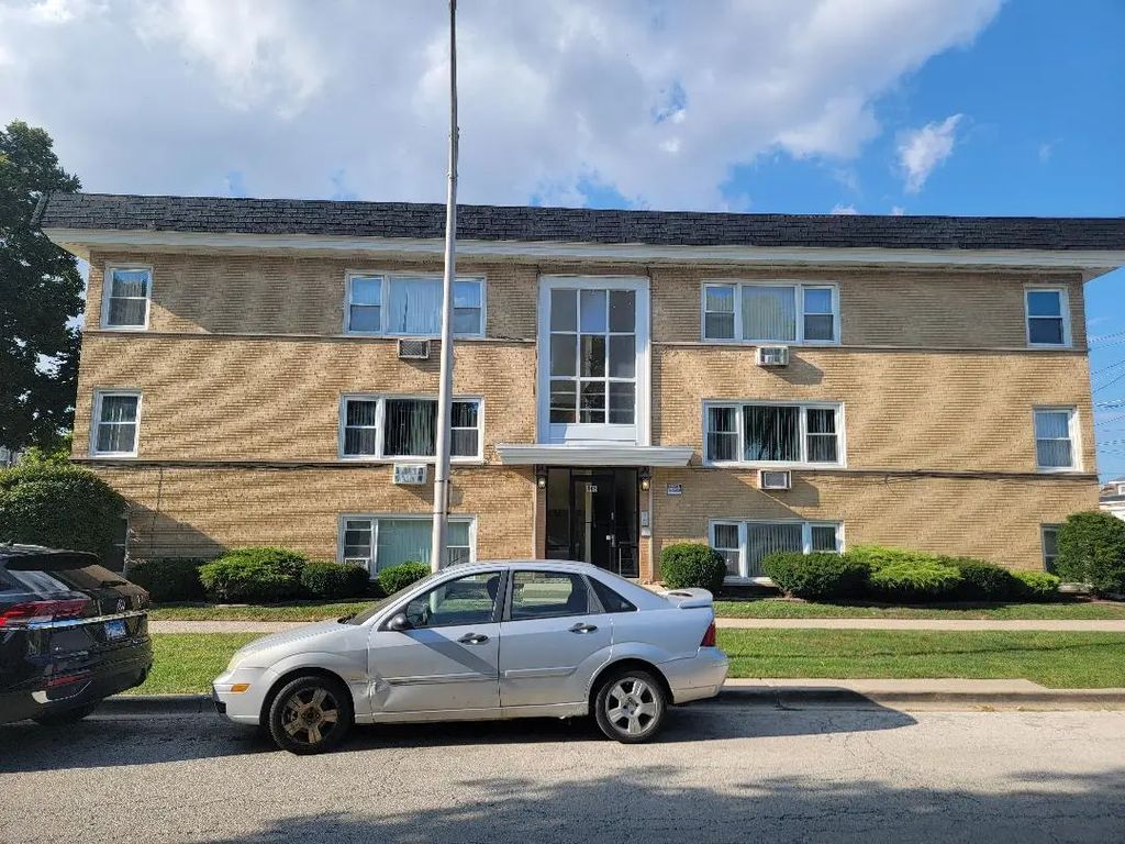 445 22nd Avenue, Bellwood