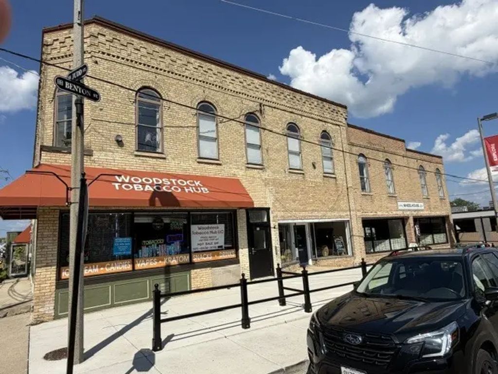 226 N Benton Street 3, Woodstock