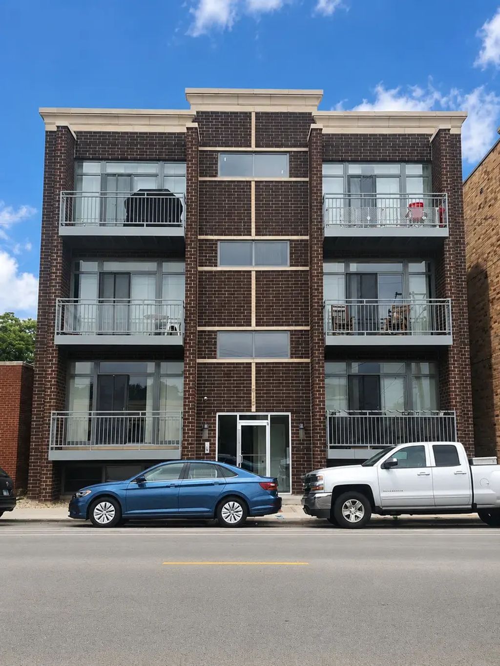6115 N Elston Avenue 3, Chicago, 60646