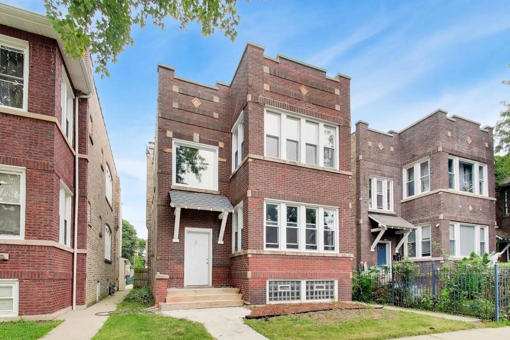 1051 N Massasoit Avenue, Chicago, 60651