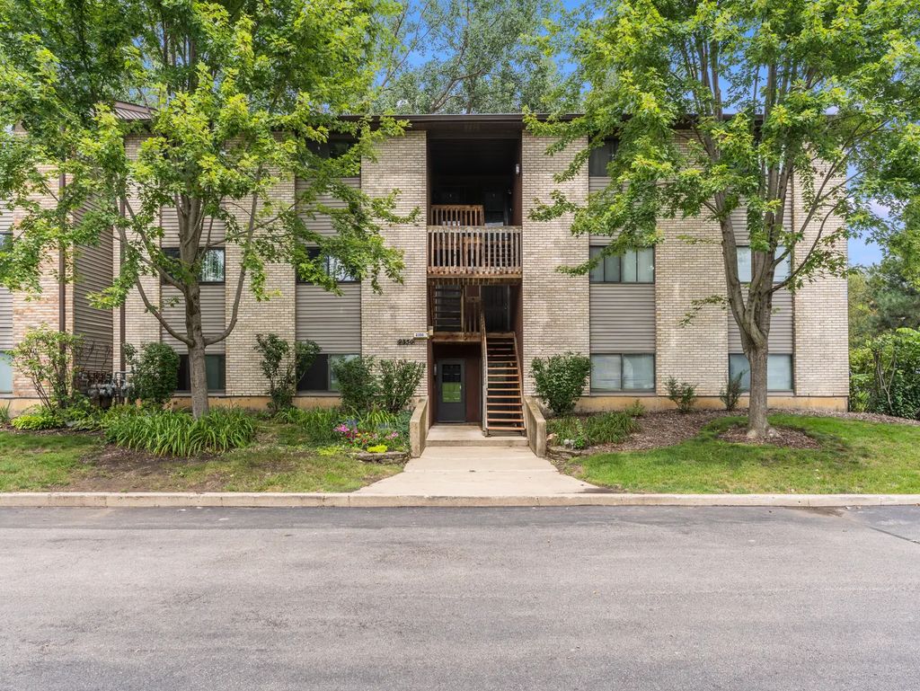 2350 South Street D, Elgin
