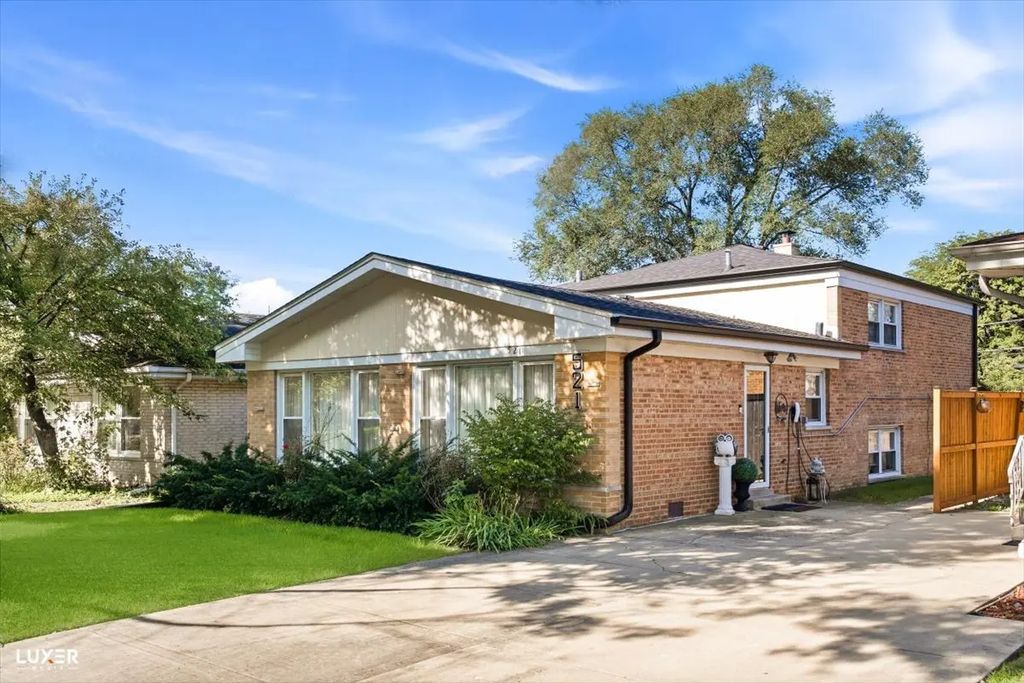 521 Lavergne Avenue, Wilmette