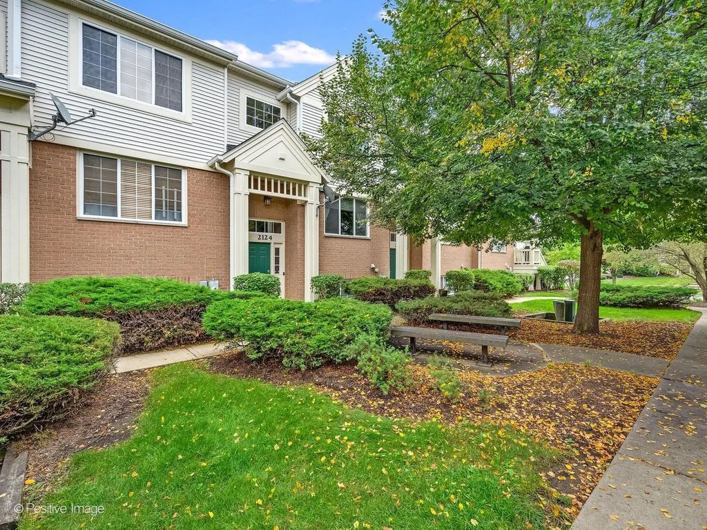 2124 W Concord Lane, Addison