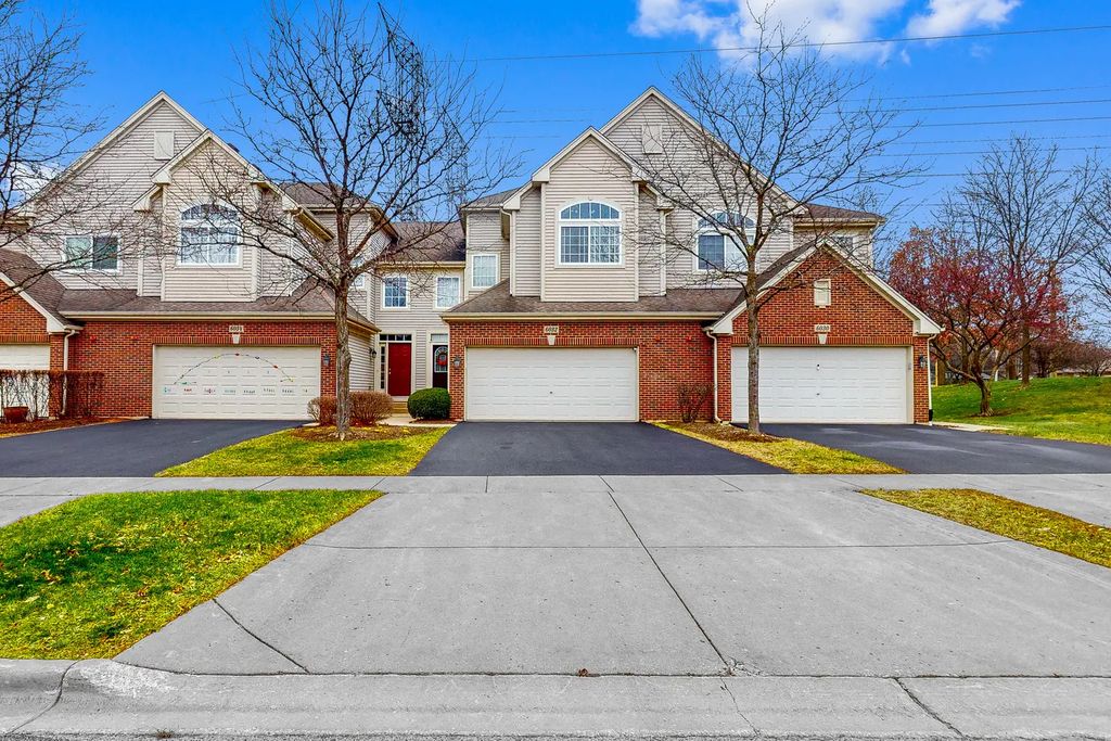 6032 Delaney Drive 17-3, Hoffman Estates
