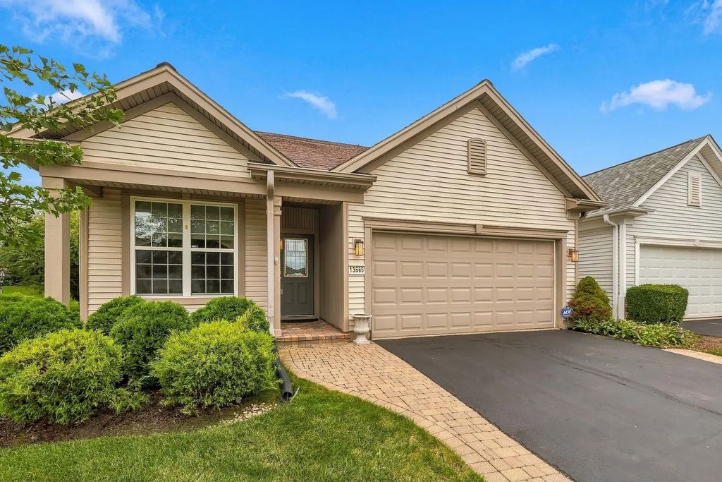 13565 Lehigh Street, Huntley