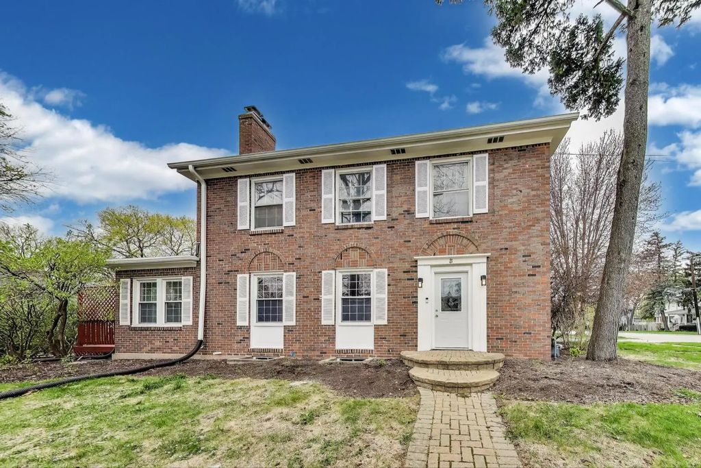 3 S Calumet Avenue, Aurora