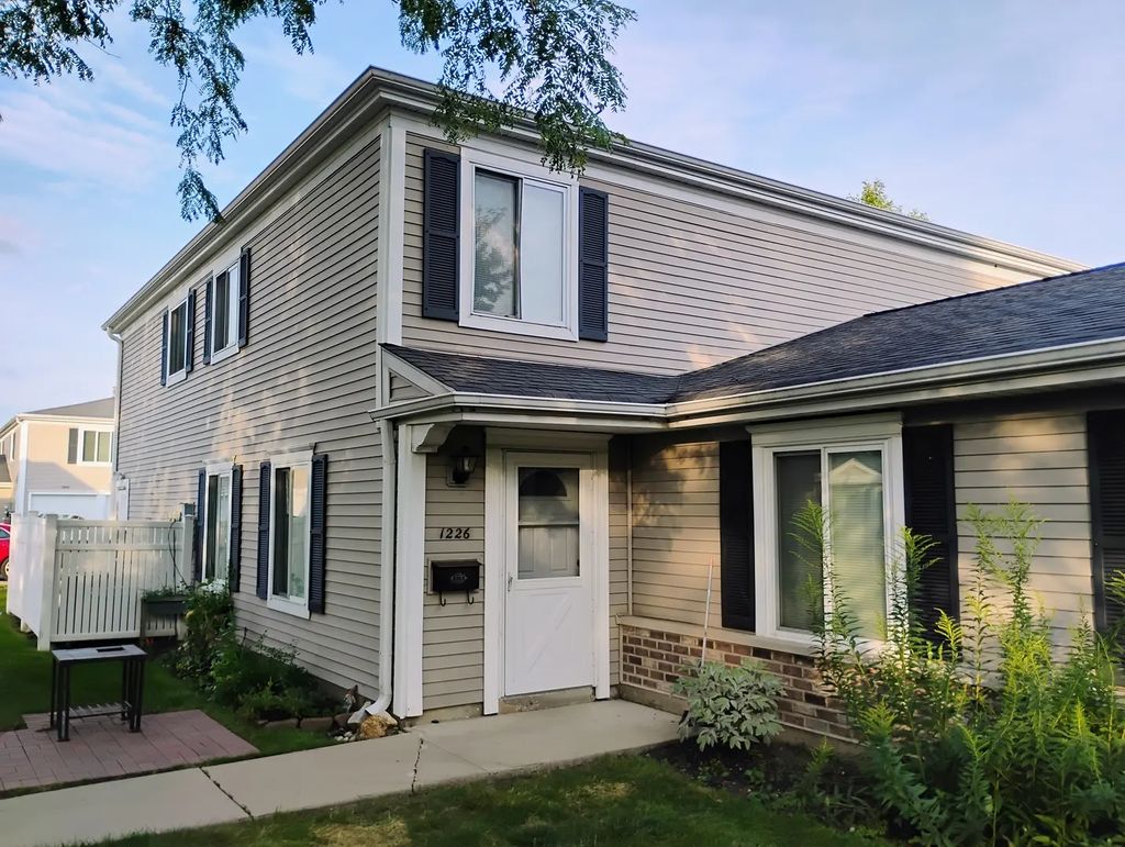 1226 Cove Drive, Prospect Heights