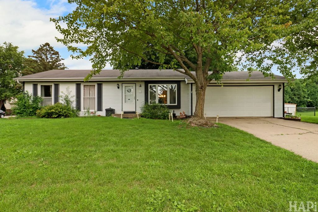 214 Augusta Drive, McHenry