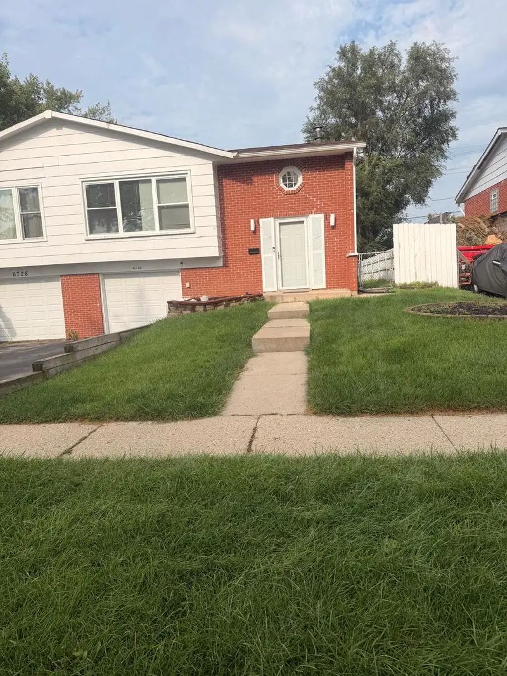 6730 Valley View Road, Hanover Park