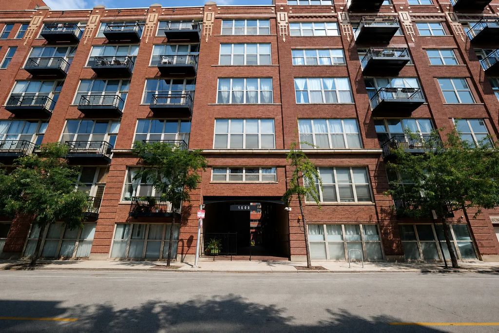 1500 W Monroe Street 504, Chicago, 60607