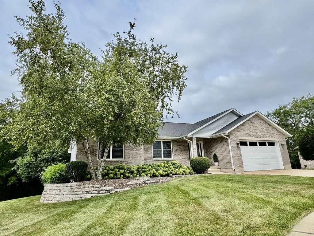 628 Krpan Court, DeKalb