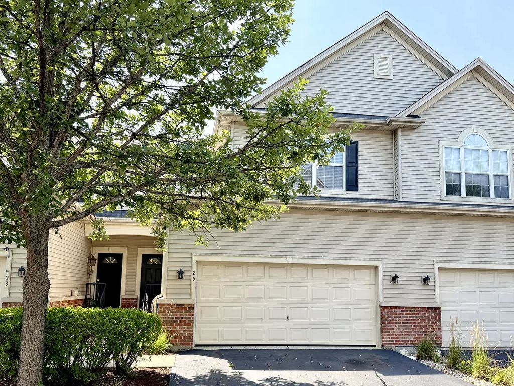 25 Melrose Court, South Elgin