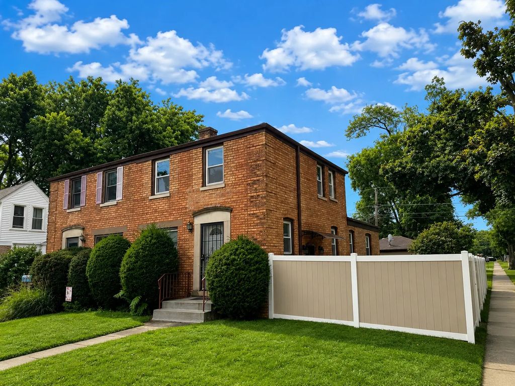 1693 Linden Street, Des Plaines