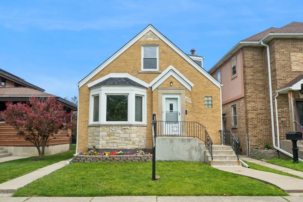 3737 N Cumberland Avenue, Chicago, 60634