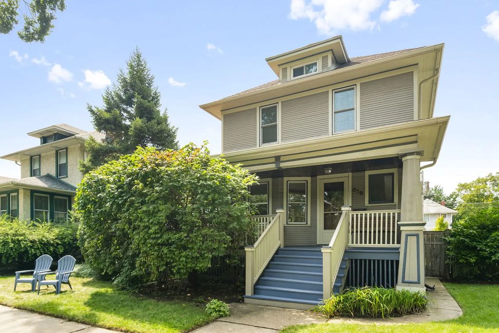 819 Wenonah Avenue, Oak Park