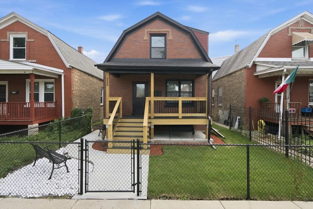 1109 N Kedvale Avenue 1, Chicago, 60651
