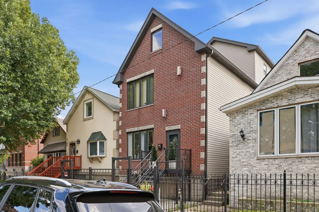 539 W 44th Place, Chicago, 60609