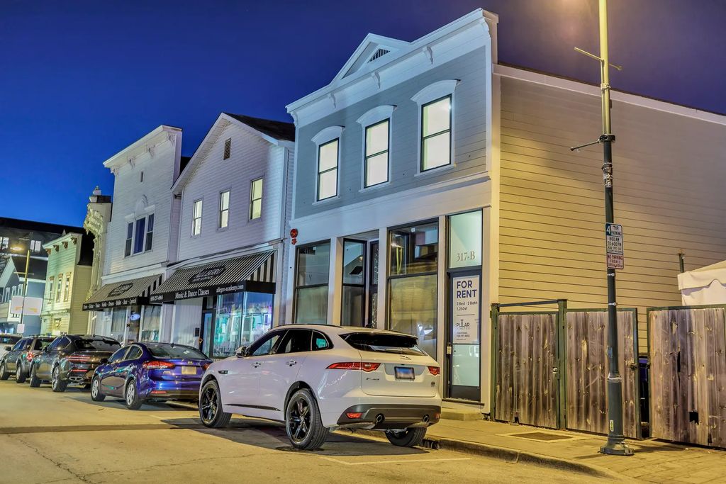 317 Canal Street B, Lemont