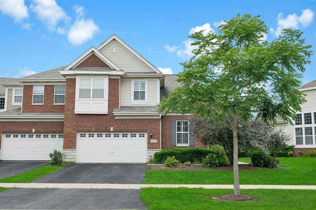 1031 Ravendale Court 1031, Naperville