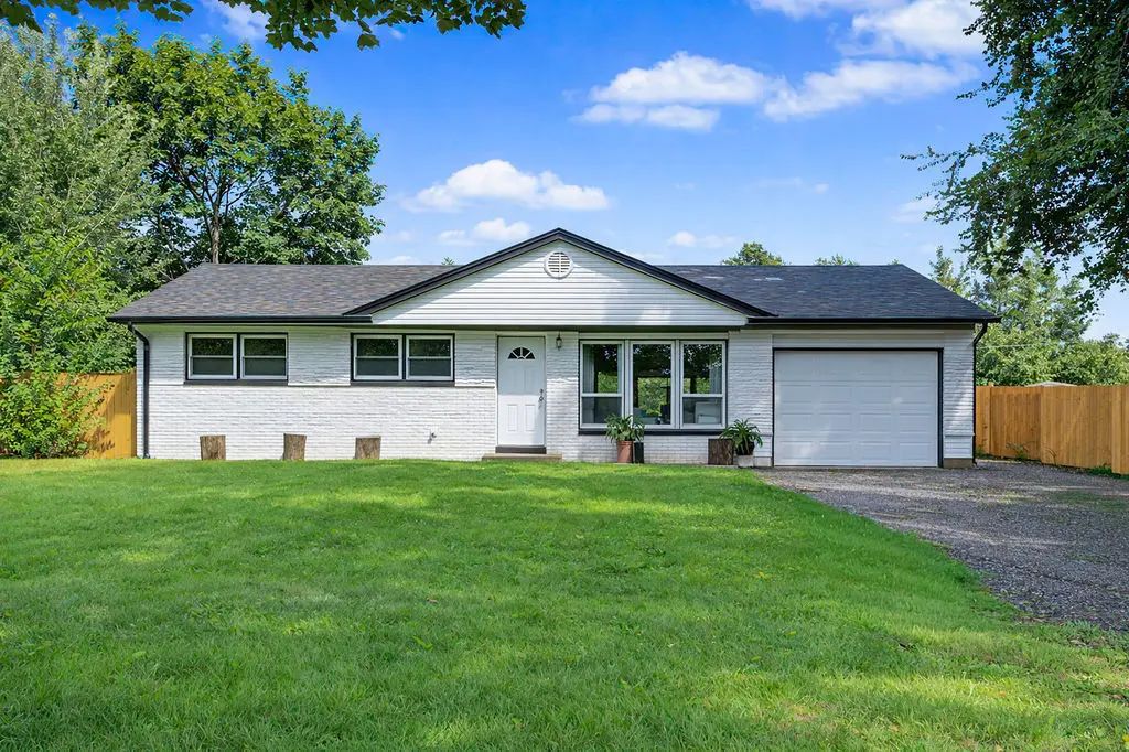 403 Springsouth Road, Schaumburg