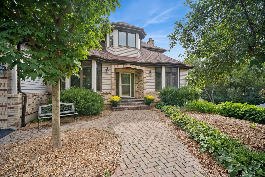 26165 N Greenbriar Court, Lake Barrington