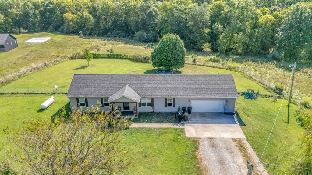 15644 N Sunfish Lane, Woodlawn