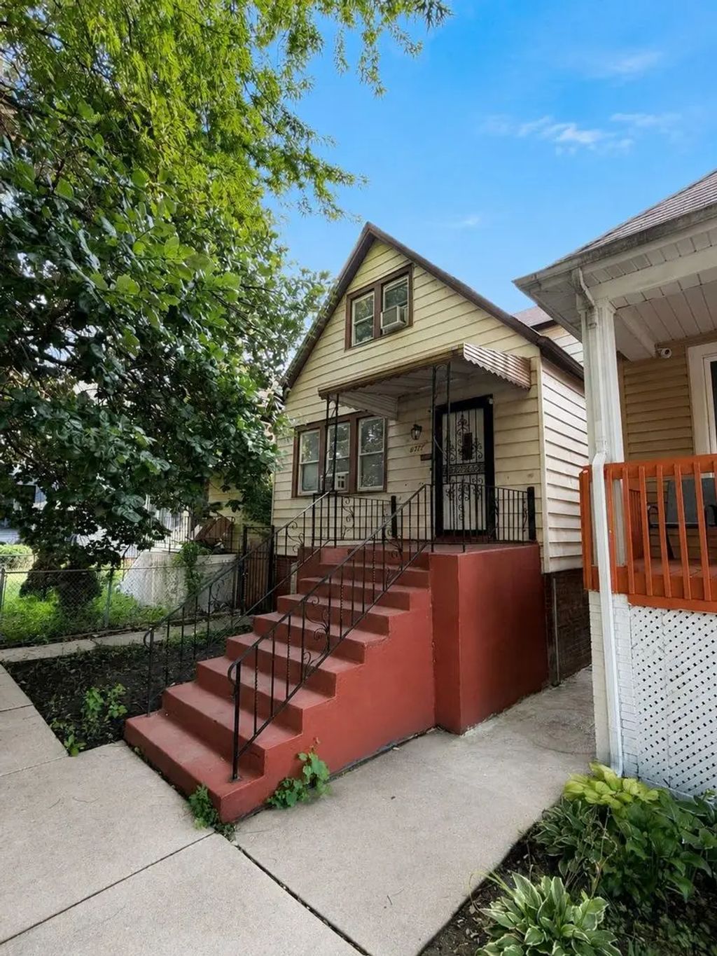 8322 S Burnham Avenue, Chicago, 60617