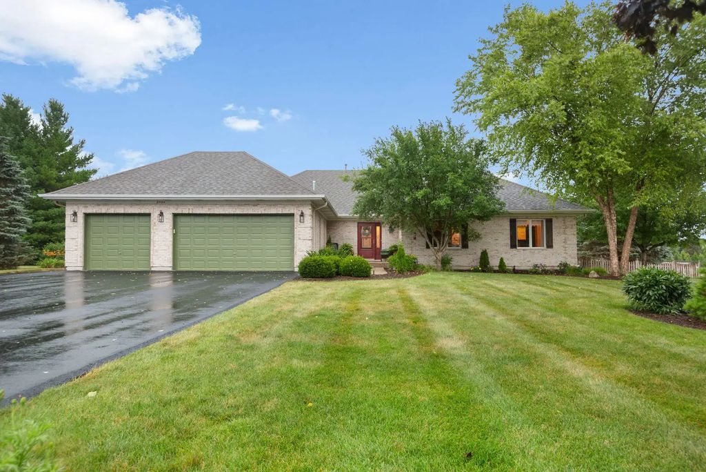 8404 Squirrel Drive, Spring Grove