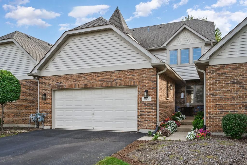 13866 Steeples Road, Lemont